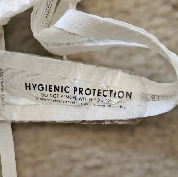 Pretty Little Thing Broderie Suspender Detail Bodysuit Lingerie Women L - NWT - Picture 3 of 6